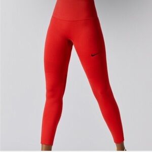 Nike - RED EPIC LUX TIGHT REBEL